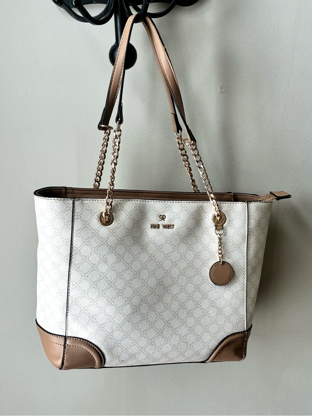 Nine West White and Tan Chain-Strap Tote